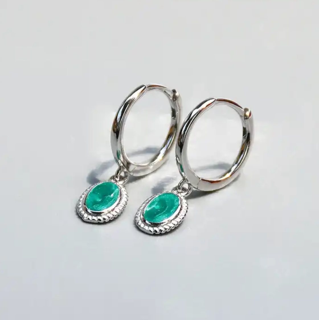 Groene oorbellen - zilverkleurig - Liefs Jade