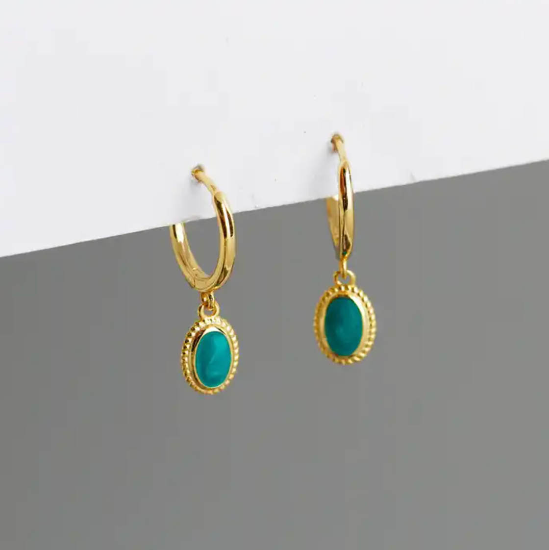 Groene oorbellen - goudkleurig - Liefs Jade