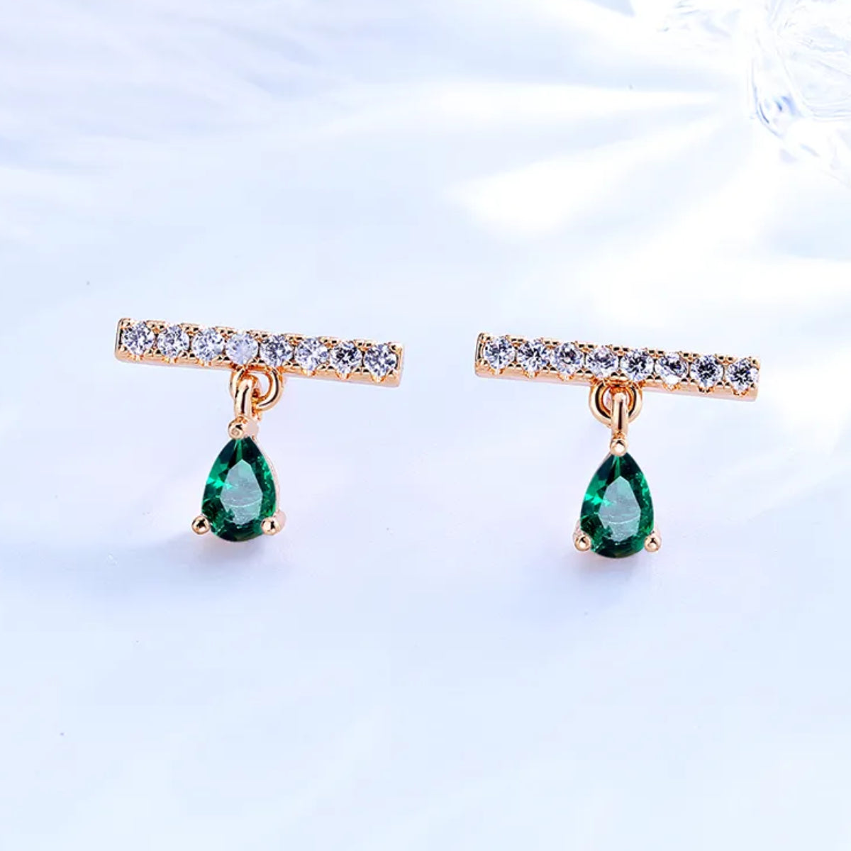 Dames oorbellen – bar oorbellen – gold plated – Zirkonia oorbellen