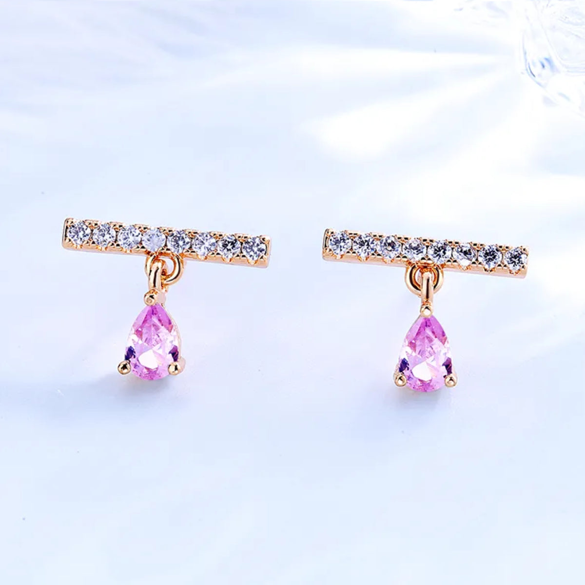 Dames oorbellen – bar oorbellen – gold plated – Zirkonia oorbellen