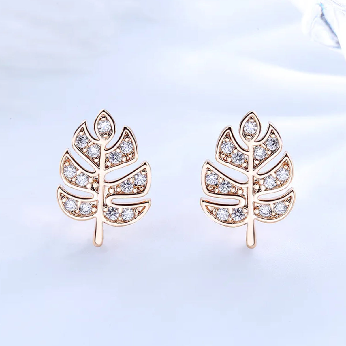Dames oorbellen – Zirkonia oorbellen – Blad oorbellen