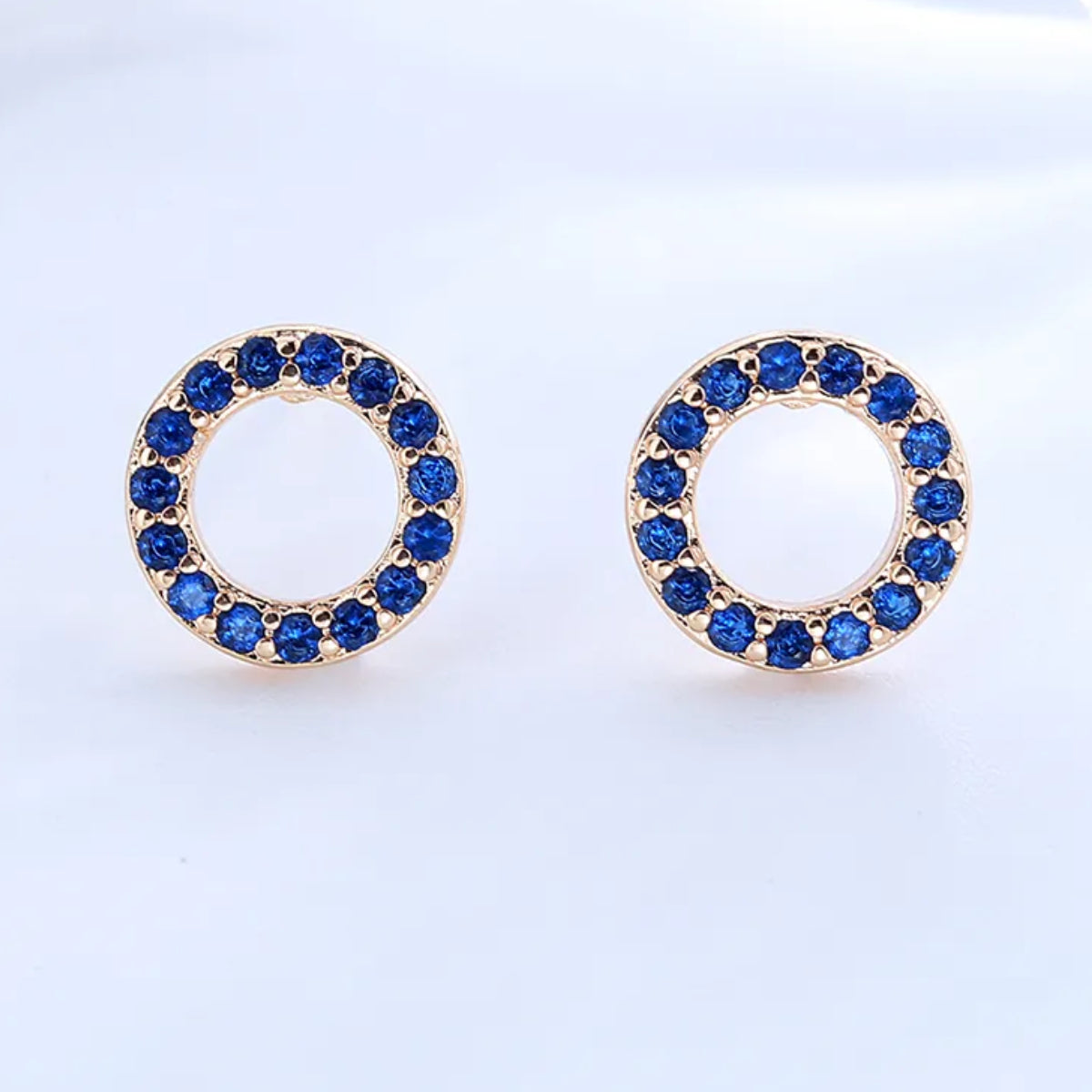 Dames oorbellen – Zirkonia oorbellen blauw – rondje oorbel