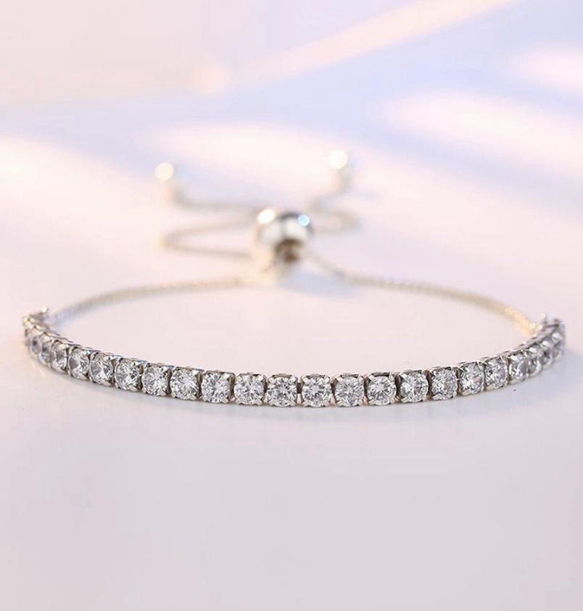 Armband met zirkonia stenen, zilver