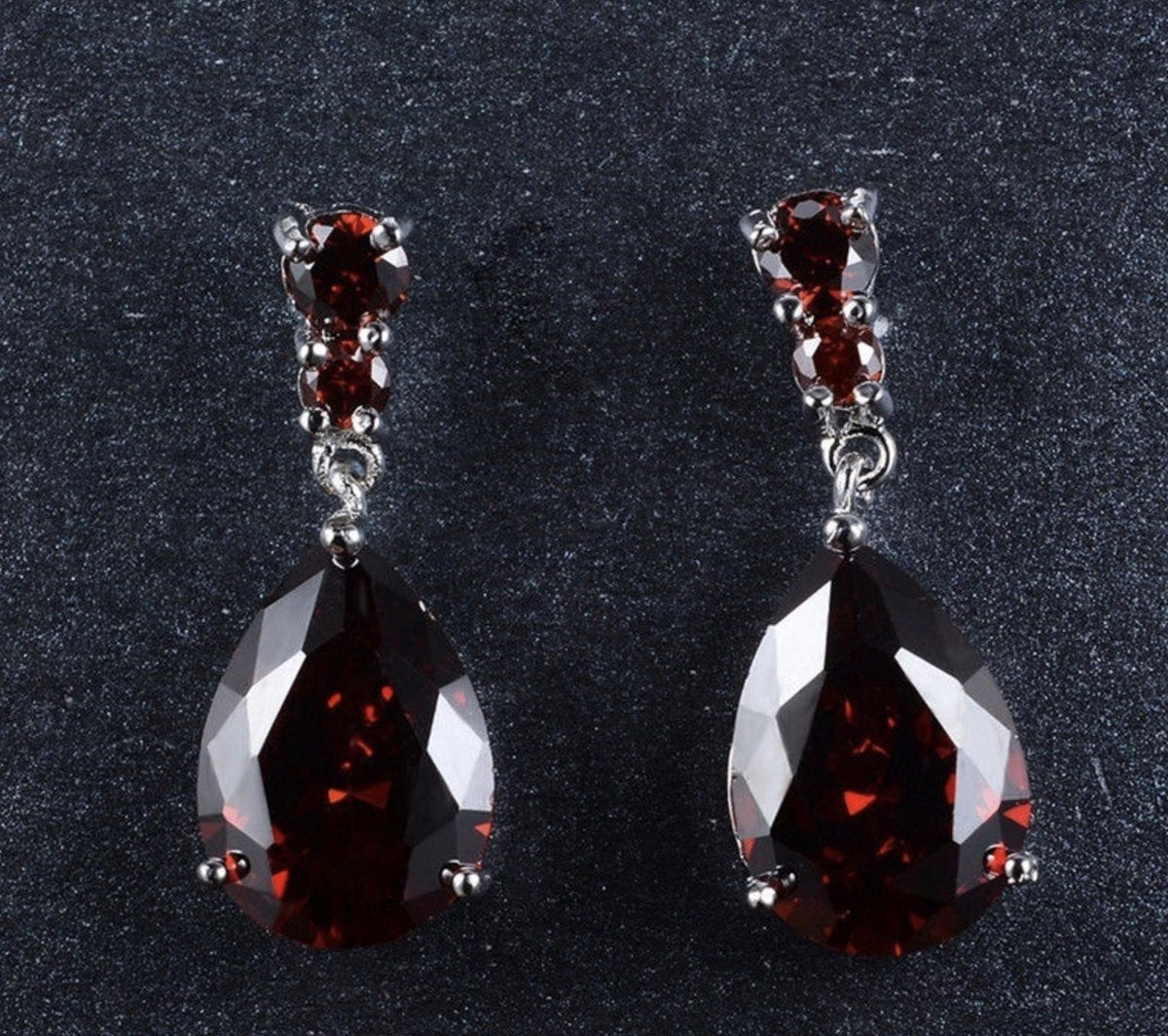 feestelijke oorbellen rode zirkonia