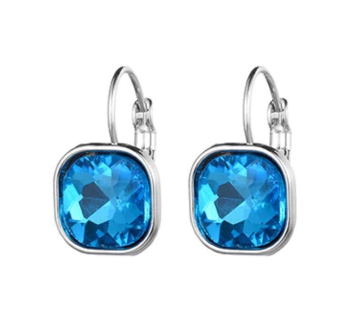 oorhangers met blauwe steen