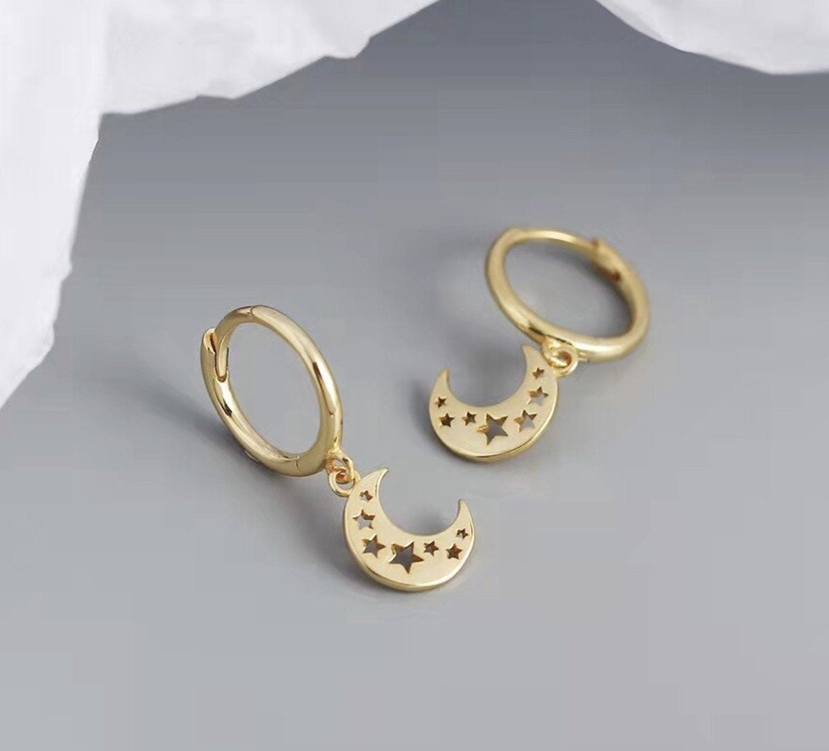 maan oorbellen met sterretjes, goud