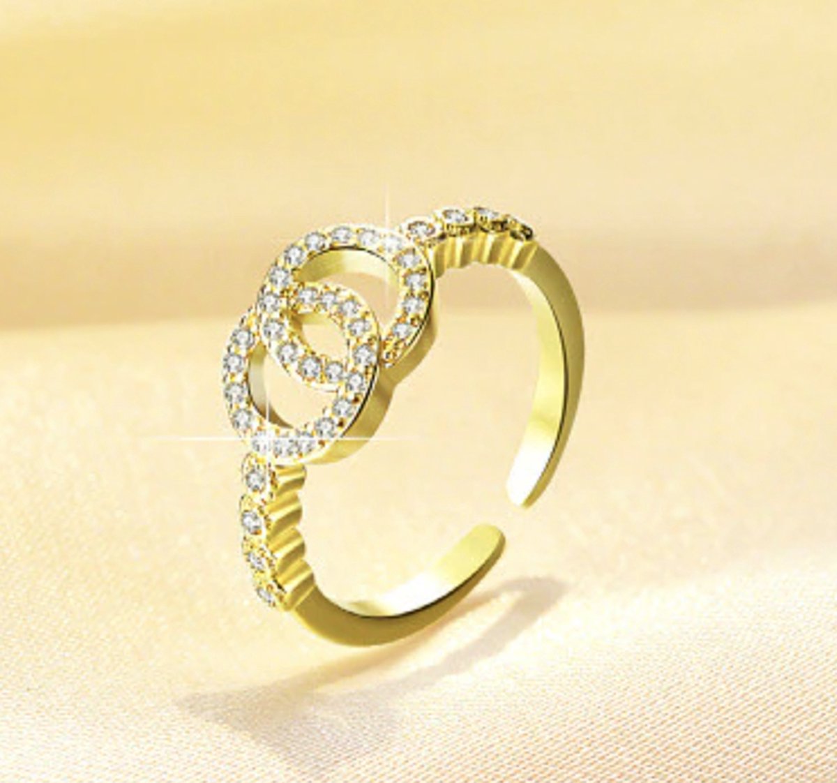 ring met steentjes, goud