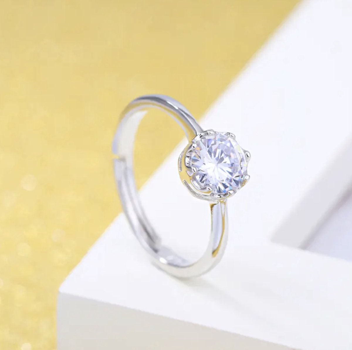 Zilveren dames ring met zirkonia