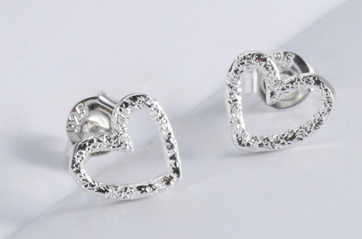 oorknopjes oorbellen met hartje, zilver