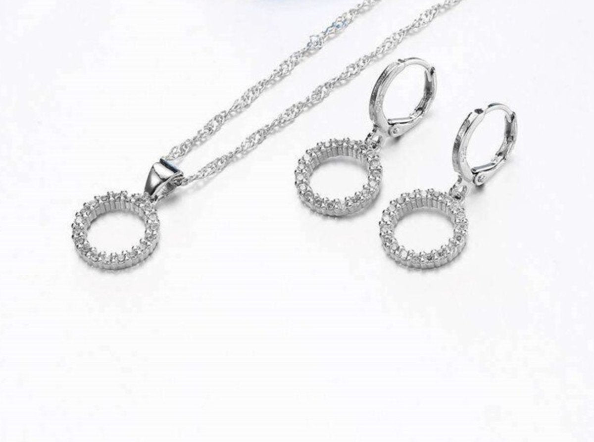 sieraden set ketting met oorbellen 925 zilver rondje ingelegd met steentjes