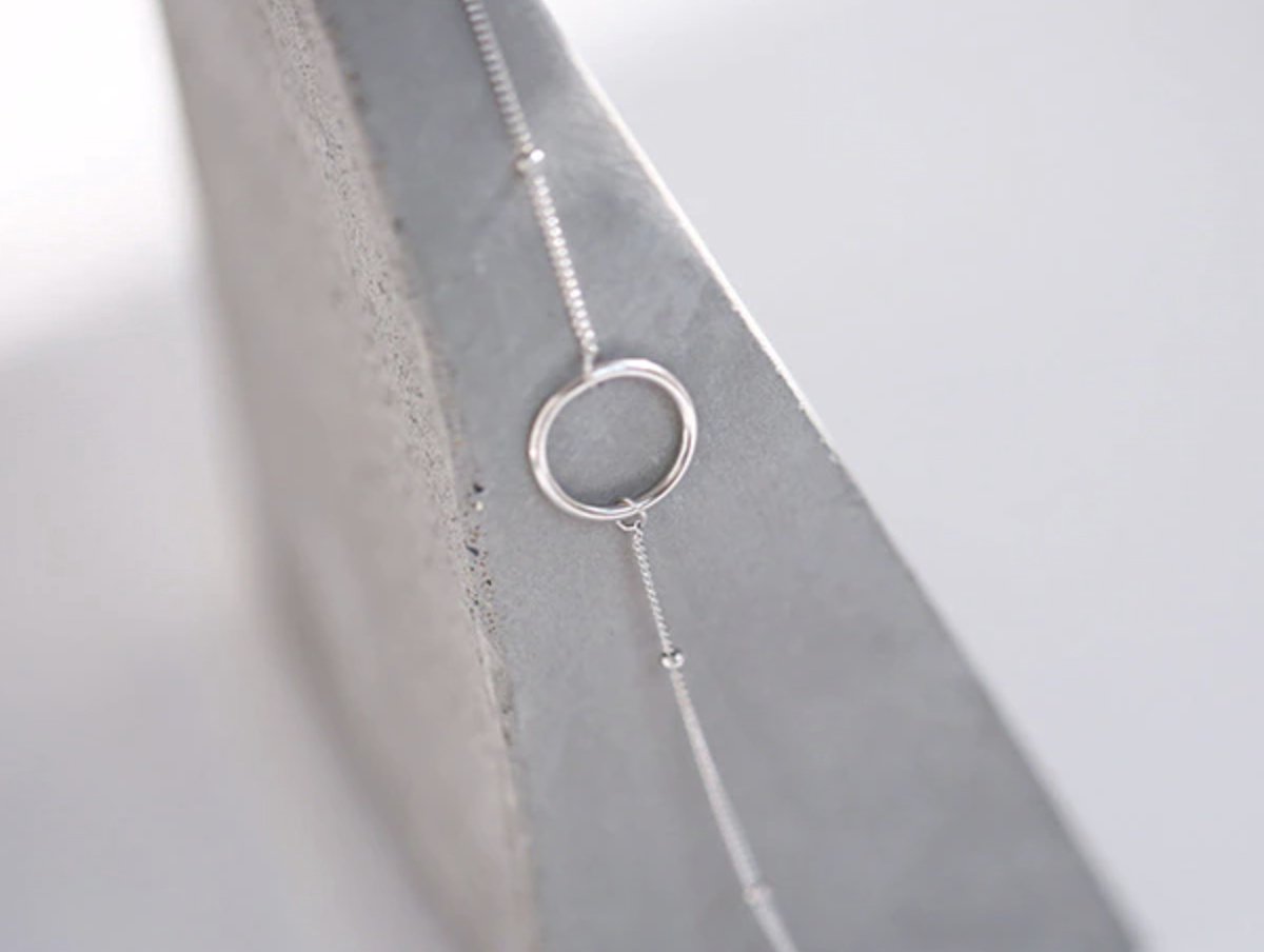 The circle necklace - dames choker zilver - Liefs Jade
