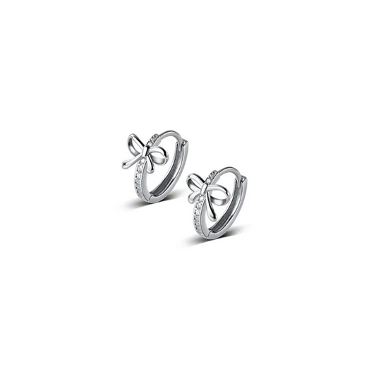 Bow earrings - zilverkleurige dames oorringen - Liefs Jade
